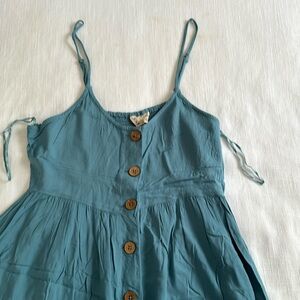 Roxy sundress. Functional buttons.